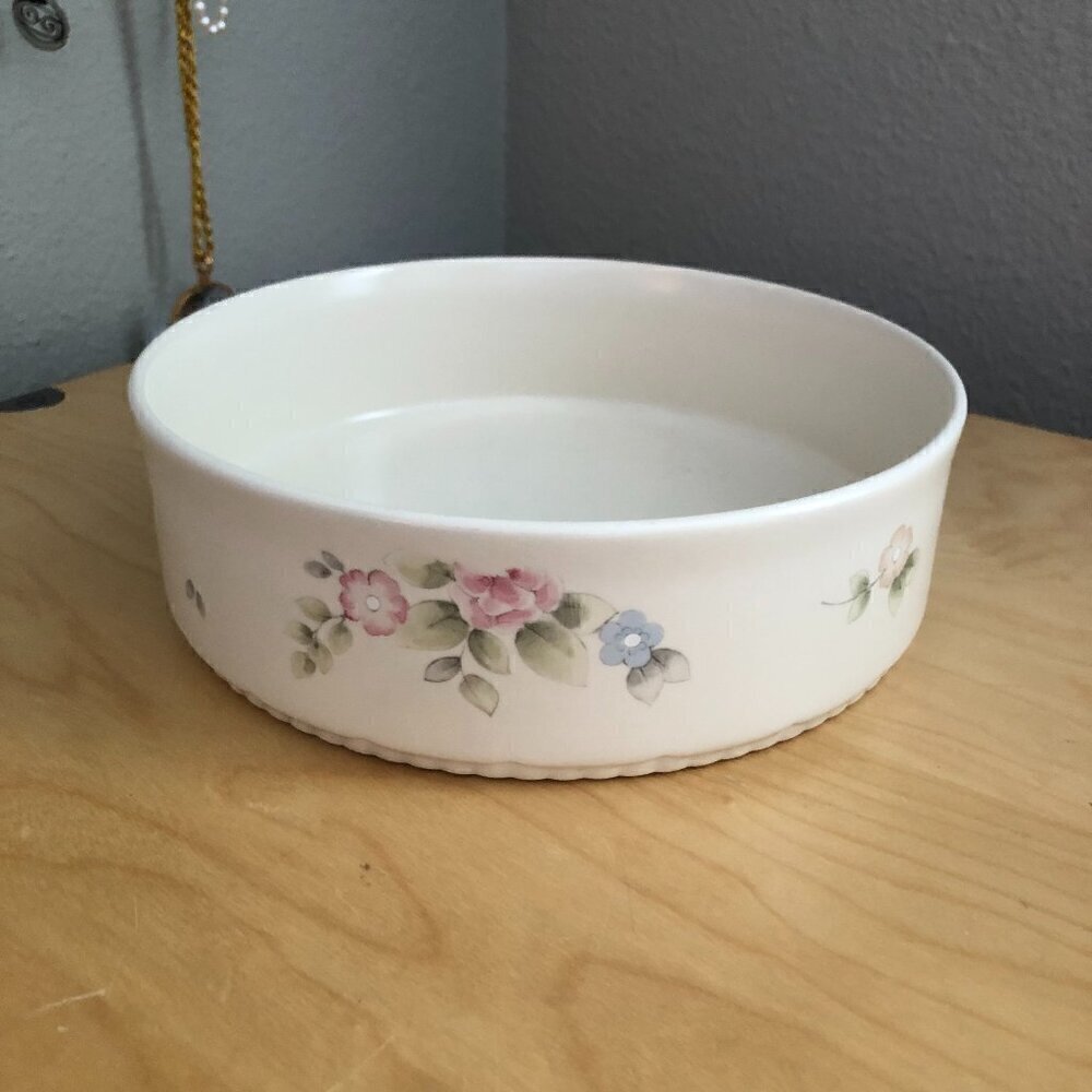 Pfaltzgraff USA Tea Rose Stoneware Collection Round Casserole Souffle 8.5" D NEW
